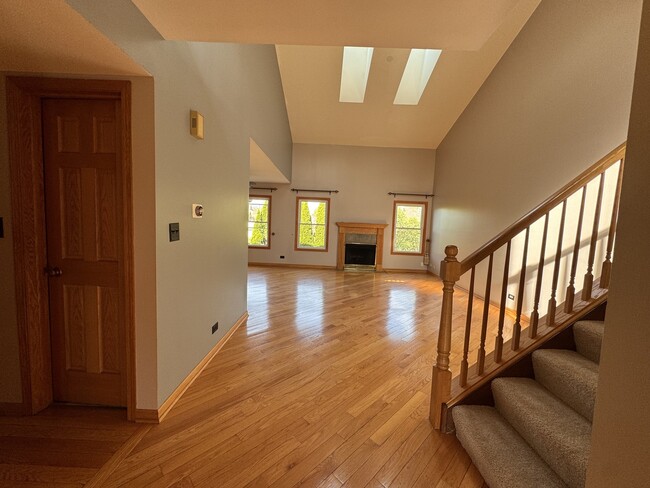 Photo - 1661 Estate Cir