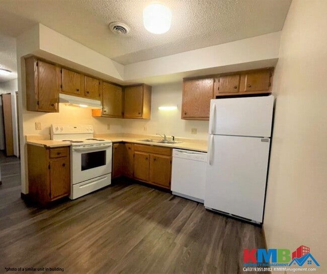 Photo - 418 S Van Buren St