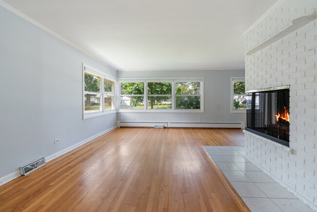 Photo - 301 N Derbyshire Ave
