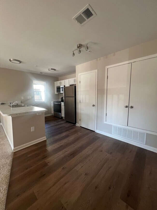 Photo - 2BD/2BA Condo located on the Germantown/Memphis Line! Unit 2