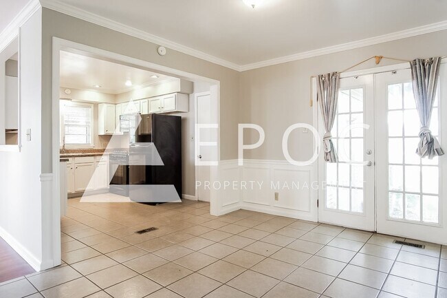 Photo - 9719 E 4th St