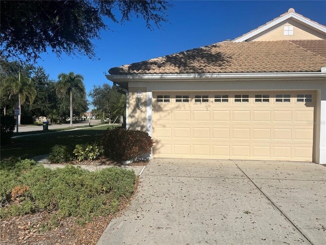 Photo - 4665 Whispering Oaks Dr