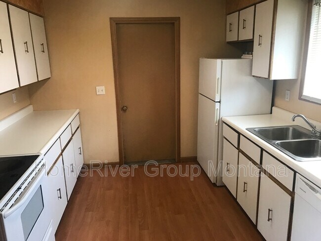 Photo - 2205 Margaret St