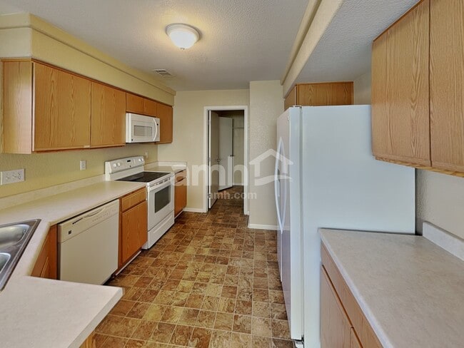 Photo - 19065 Burlington Pl