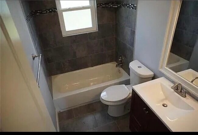 Photo - 1815 N 78th St