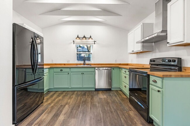 220 SE 157th Ave