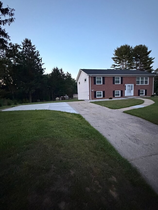 Photo - 2314 Cox Rd