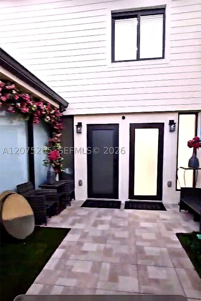 Building Photo - 7811 SW 102nd Pl Unit B
