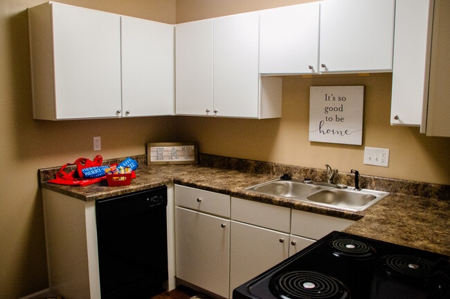 Acorn Apartments - Acorn Apartments
