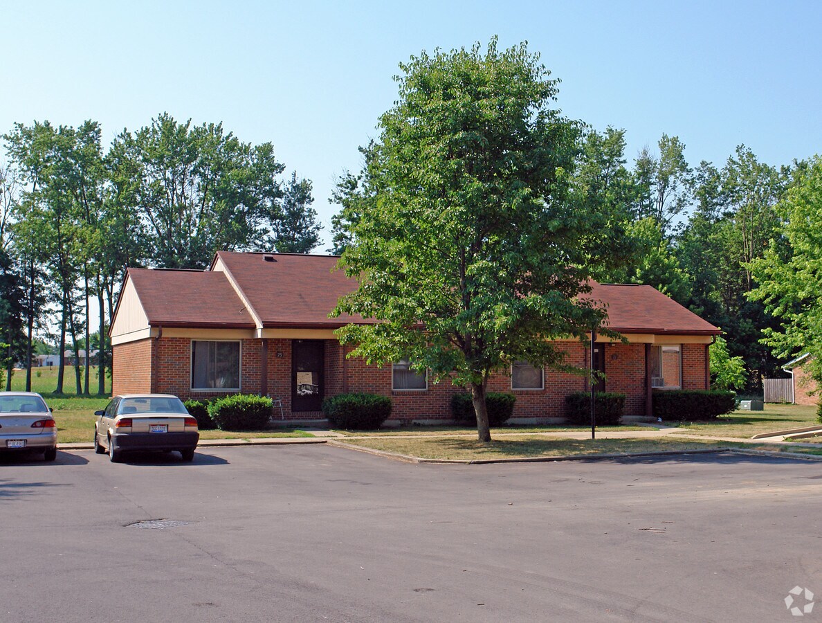 Photo - 63-87 E Maple St Apartments
