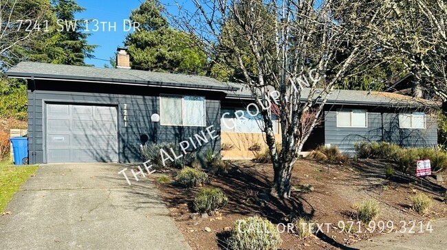 Ranch Style Home in SW Portland! - Ranch Style Home in SW Portland!