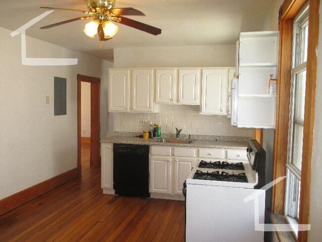 Photo - 47 Litchfield St