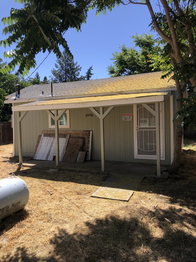 Building Photo - 6339 10th Ave Rental