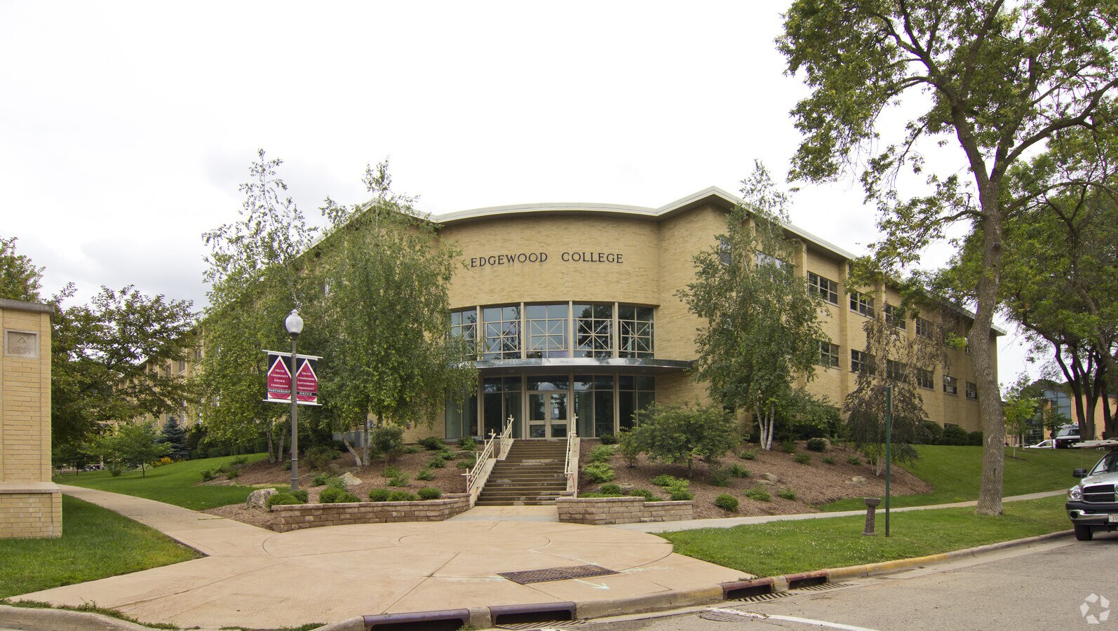 Photo - Dominican Hall, Edgewood College Apartments