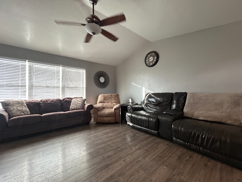 Photo - 409 Lacasa Loop