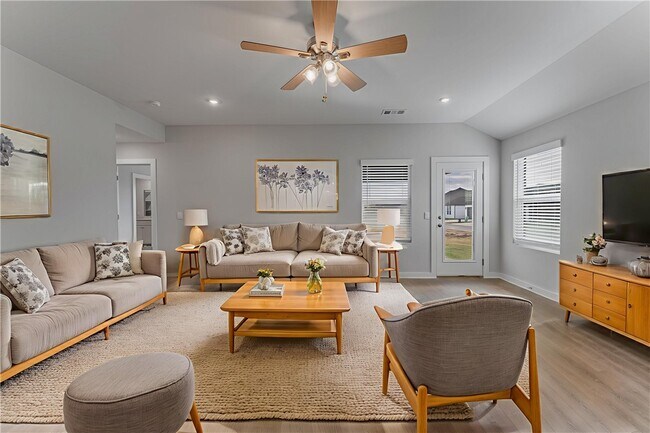 Photo - 4695 W Aurora St