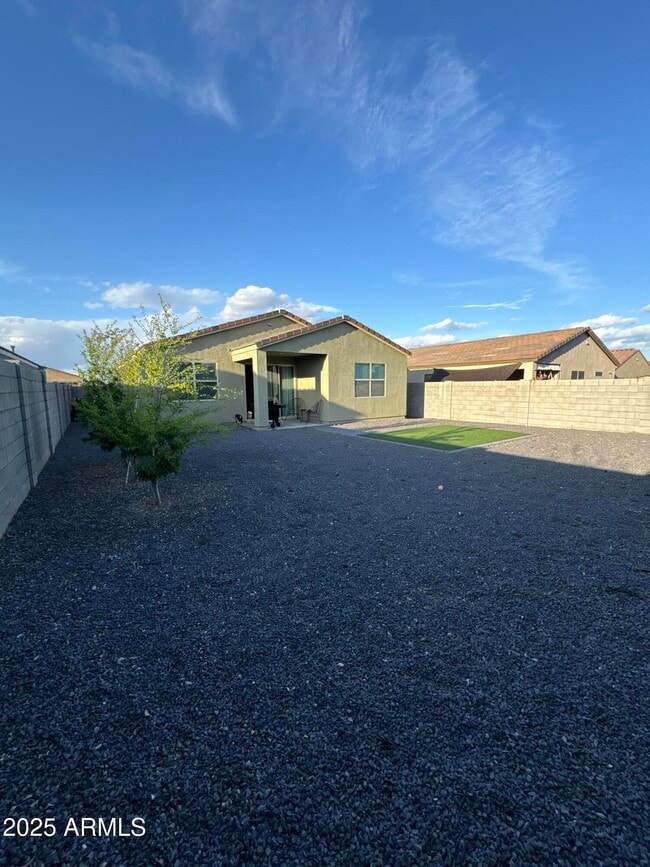 Building Photo - 4625 Stonecrop Dr Rental