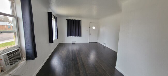 Photo - 4701 S Pearl St