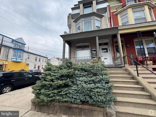Building Photo - 1057 N 11th St Rental