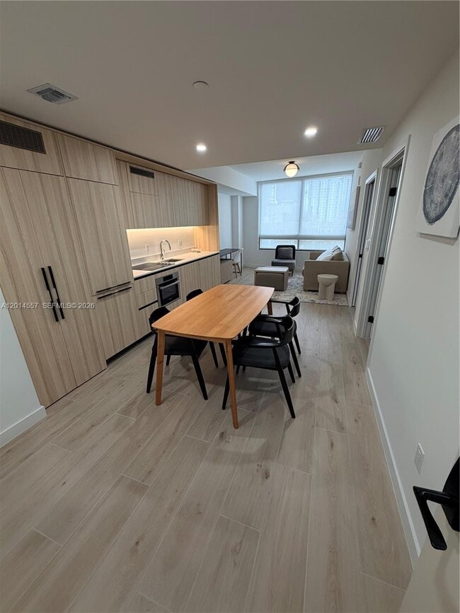 Photo - 225 N Miami Ave Unit 907