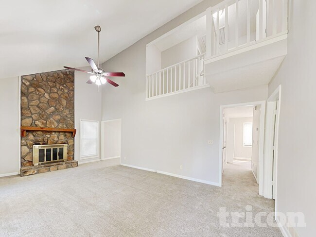 Photo - 1147 Reading Dr NW
