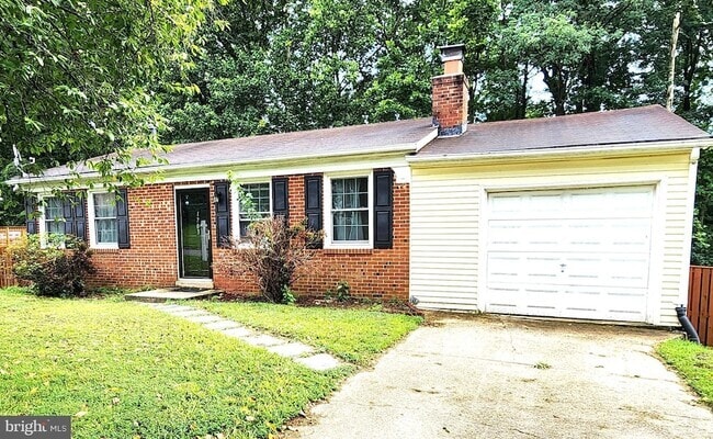 Building Photo - 1703 Dania Dr Rental