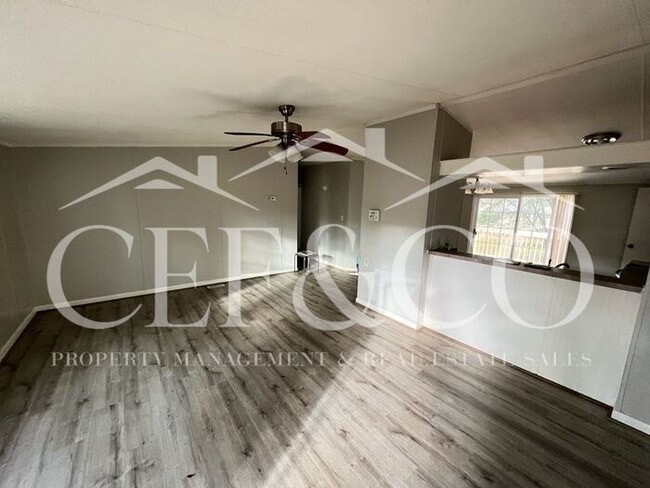 Photo - 217 Harrison Acres Dr