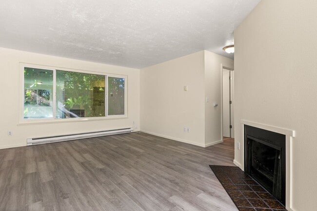 Photo - 2 bedroom, 1 bath near Mt. Tabor in SE Por...