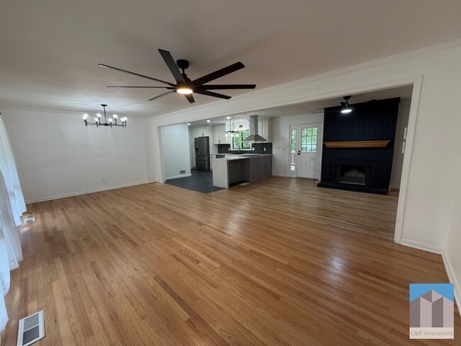 Photo - 2636 Whiteleigh Ct NE