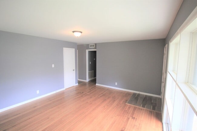 Photo - Available For Immediate Move-In!