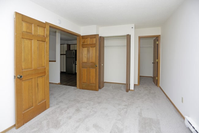 2BR, 1BA - 1,100 SF - Tamarind Apartments