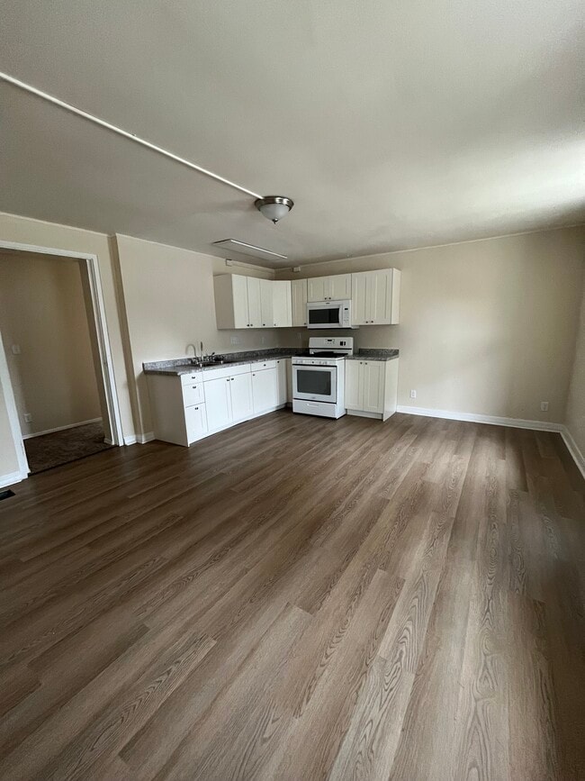 Building Photo - 1102 N 10th St Unit 1