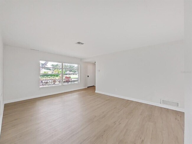 Photo - 1701 Laurie Ln