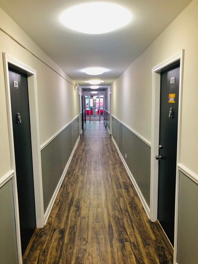 Photo - 7334 N Ridge Apartments