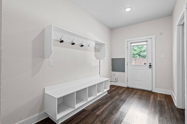 Photo - 2203 W Devitt St