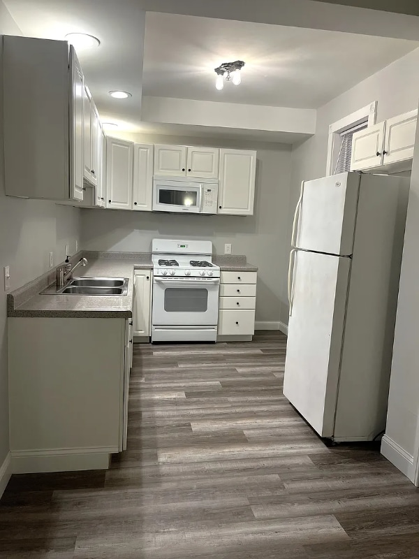 Photo - 1036 W 4th St Unit Apt 1