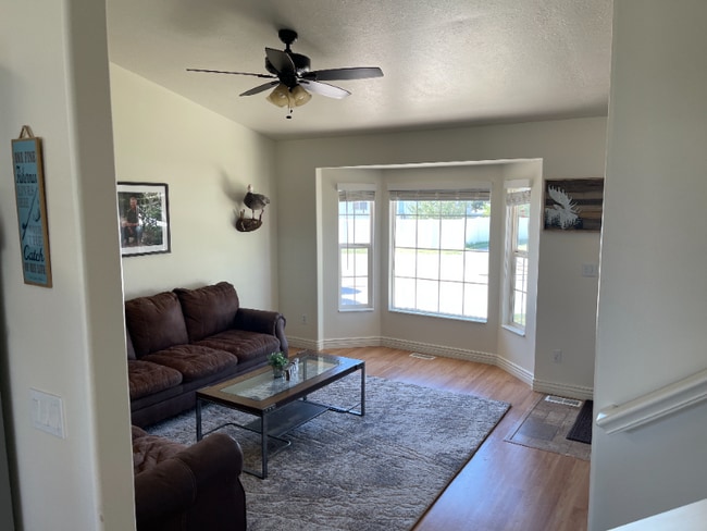 Photo - 1451 W 1930 N