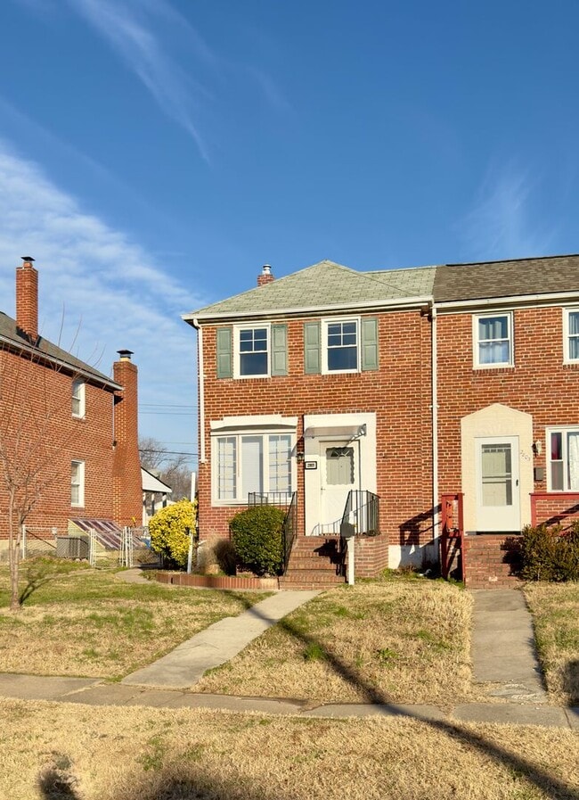 Photo - Renovated 3 Bed / 1.5 Bath in Essex | Parking Pad | Available 1/19/2026