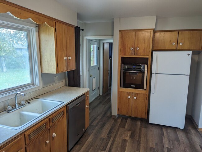 Photo - Charming 3 bedroom 1.5 bath Orchards house