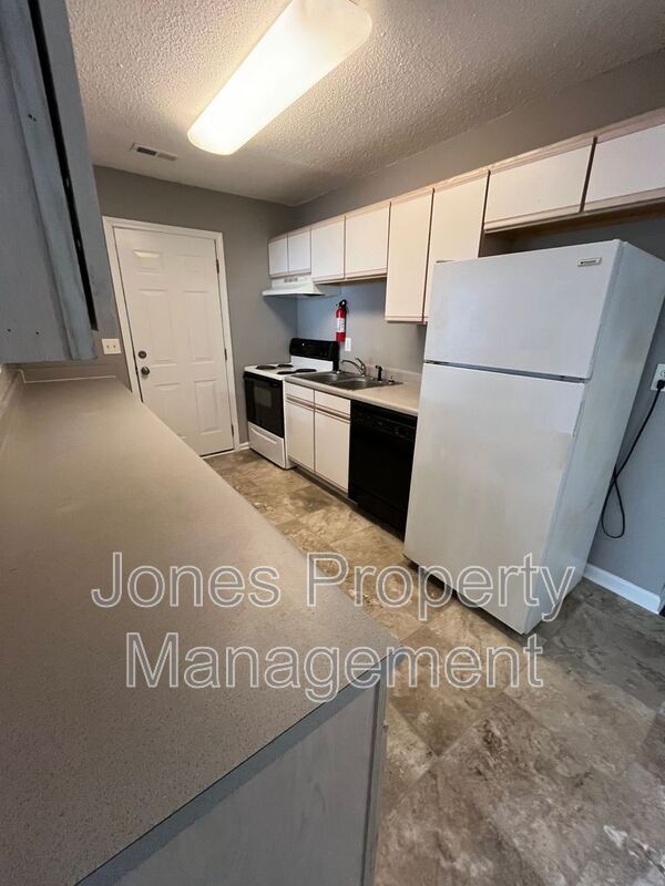 Photo - 810 Pine St