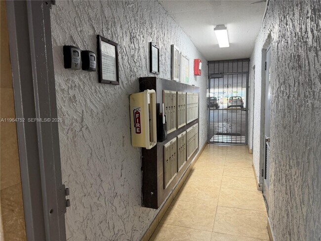 Photo - 13685 NE 10th Ave Unit 304