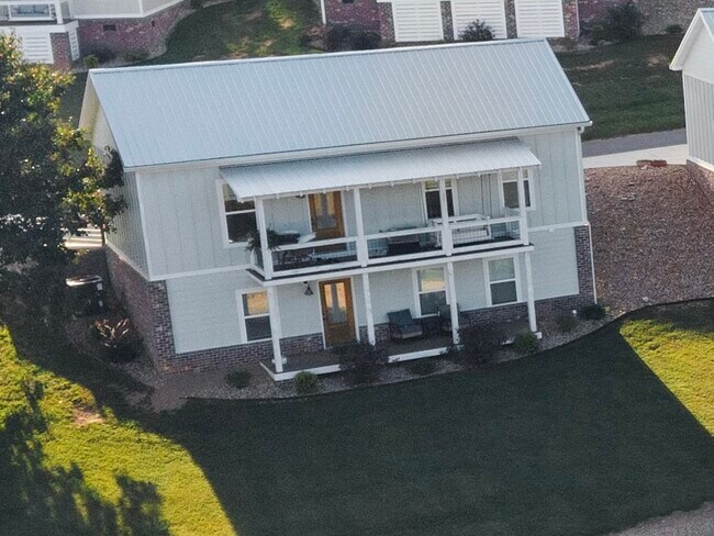 Photo - 144 Auttie Cir