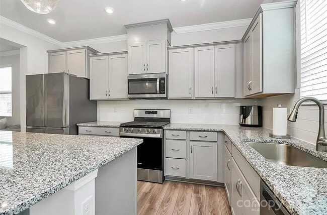 Photo - 16042 Red Buckeye Ln