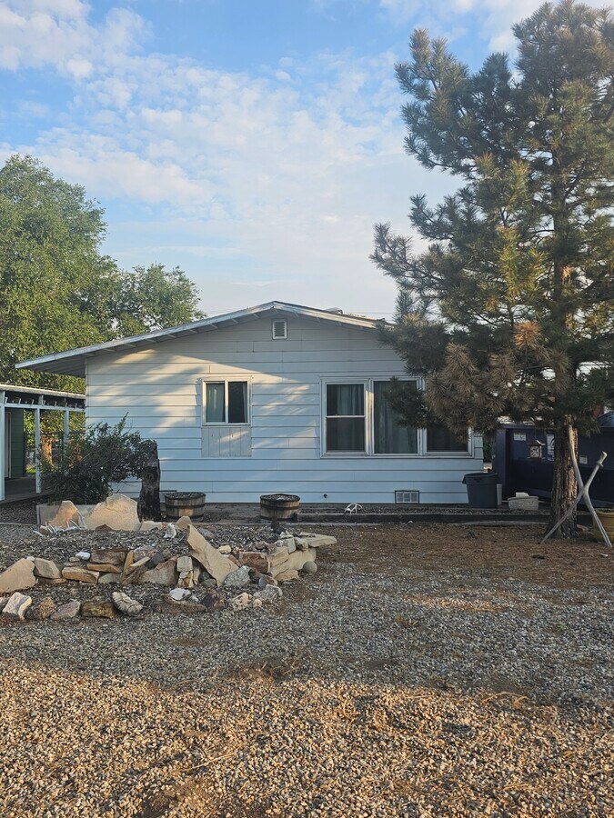 Photo - 2015 Elm Ave House