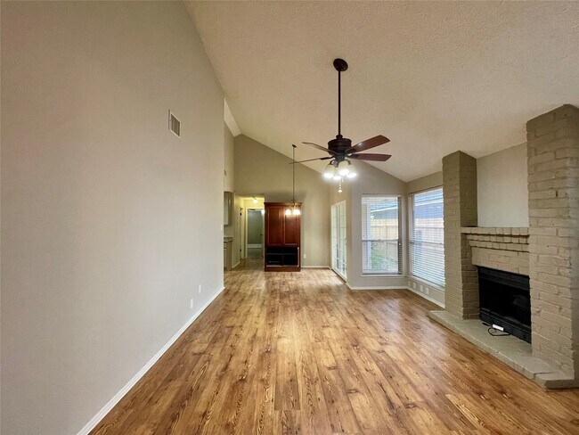 Photo - 13703 Carsa Ln