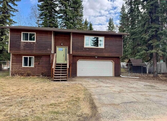 Spacious home / 2 car garage / No pets sorry - Spacious home / 2 car garage / No pets sorry