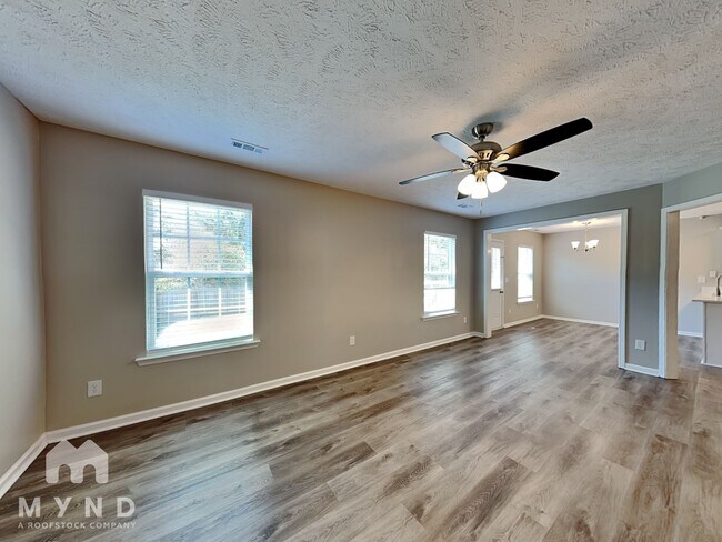 Photo - 721 Wildwood Dr