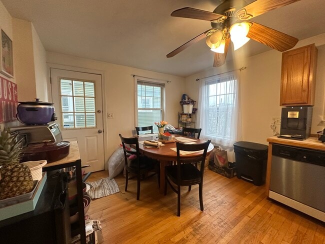 Photo - 174 Calumet St