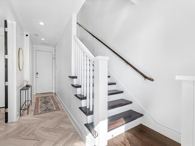 Photo - 3421 Gillespie St