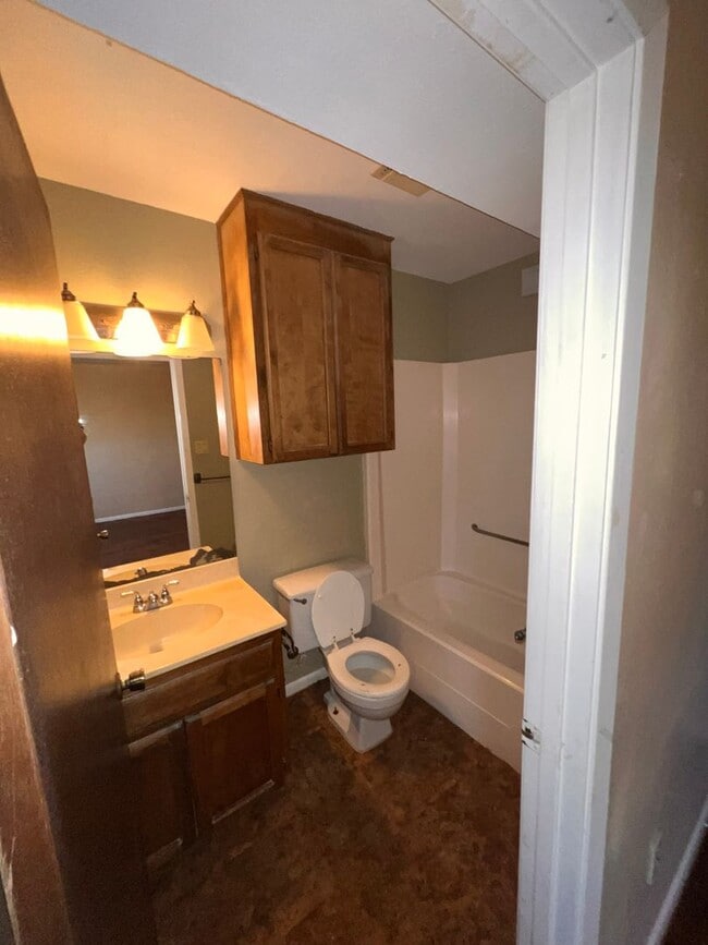 Photo - 5749 Crestmore Dr Unit Crestmore 5749 sch